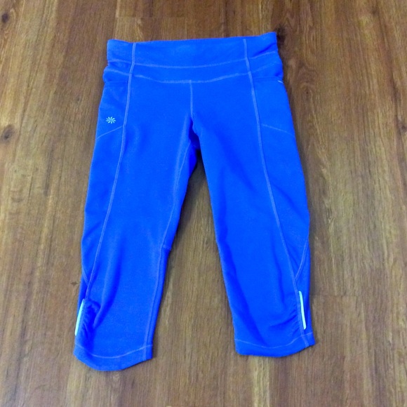 Athleta Pants - 🔥Sale🔥 EUC Athleta Capri Crop Leggings Size XS